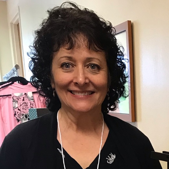 Meet your Posher, Theresa - Picture 1 of 1